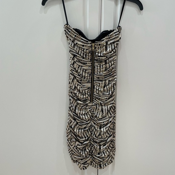 Bebe Addiction-Geometric Print Tube Dress - Picture 4 of 7